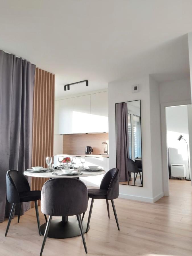 Apartament 150 Zaspa Vvita Z Prywatnym Ogrodem I Tarasem Gdansk Exterior photo